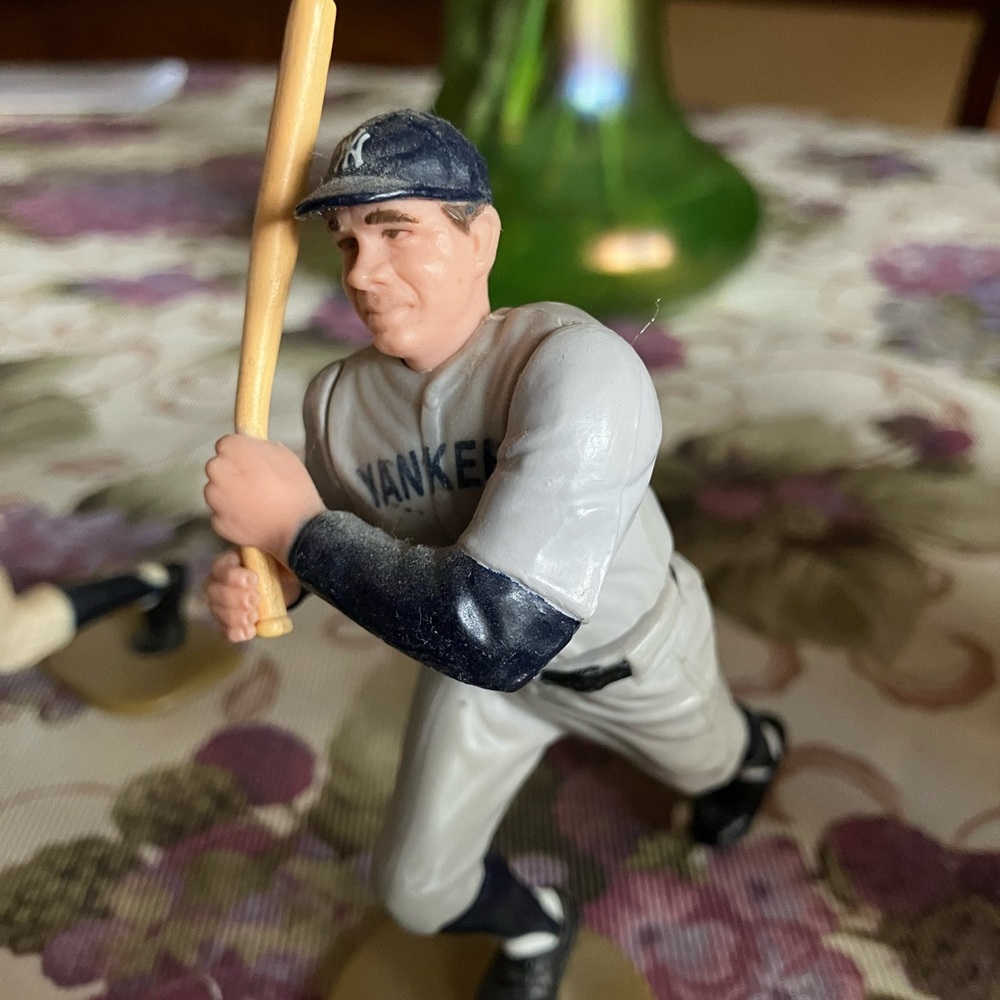 Yankees Baseball Player Figurines - Cream and Gray Babe Ruth and Lou Gehrig - Picture 2 of 6
